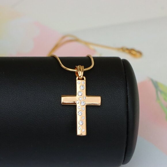 "Rose Gold Cross Pendant with White Stones in Vertical Pattern Design, XPPT1605 - Picture 7 of 13